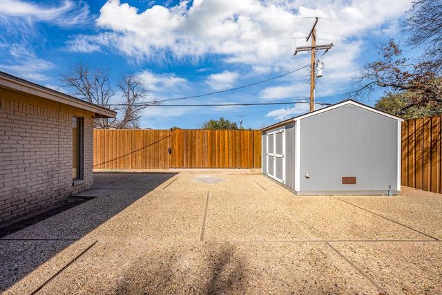 2202 Neely Ave, Midland, TX 79705