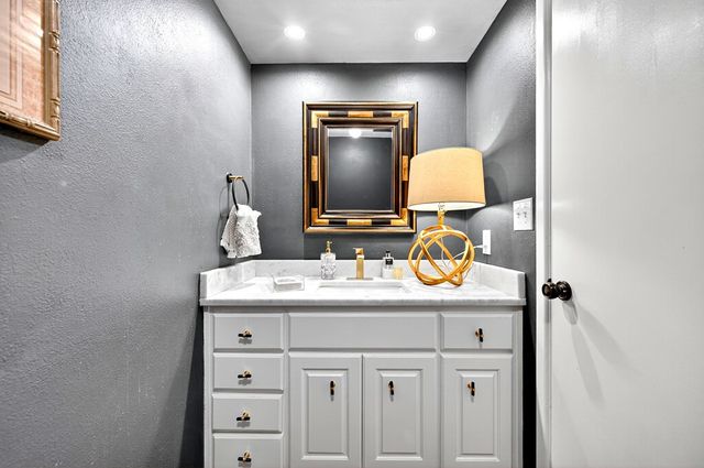 2202 Neely Ave, Midland, TX 79705