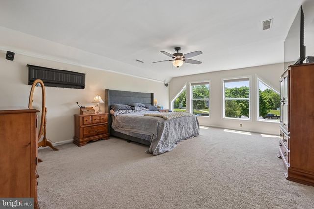 12 MELISSA LN, Pilesgrove, NJ 08098