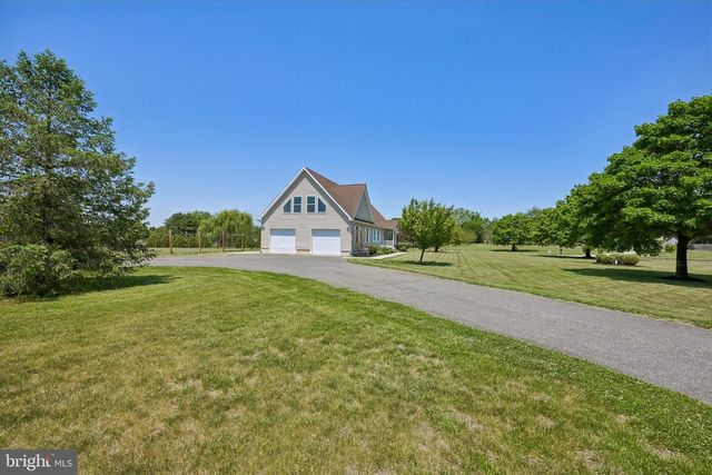 12 MELISSA LN, Pilesgrove, NJ 08098