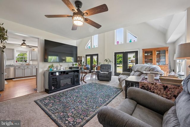 12 MELISSA LN, Pilesgrove, NJ 08098