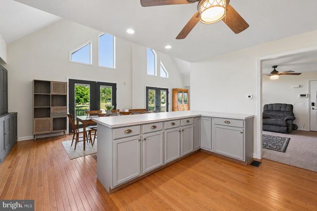 12 MELISSA LN, Pilesgrove, NJ 08098