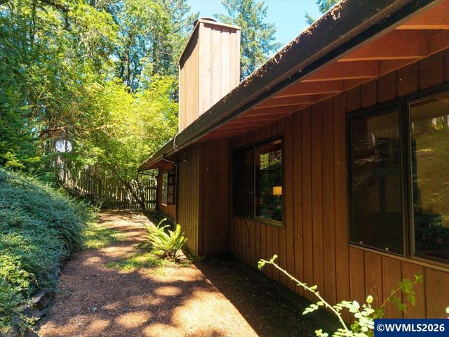 1380 NW Magnolia Dr, Corvallis, OR 97330