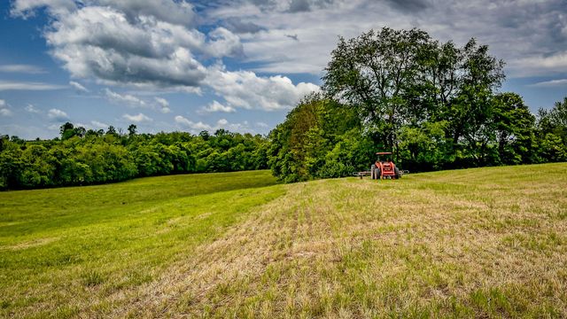 4465 US-150, Stanford, KY 40484