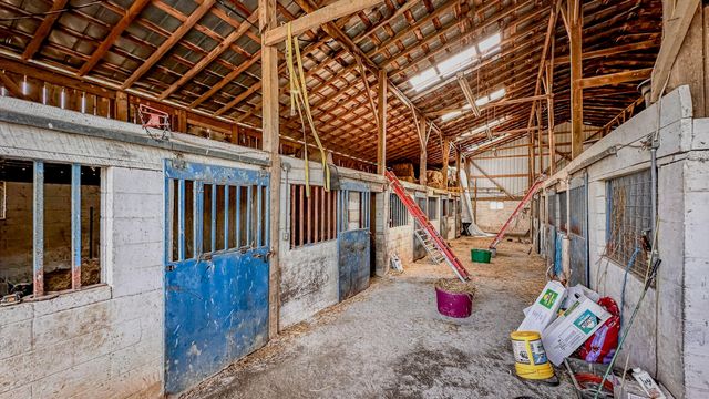 4465 US-150, Stanford, KY 40484