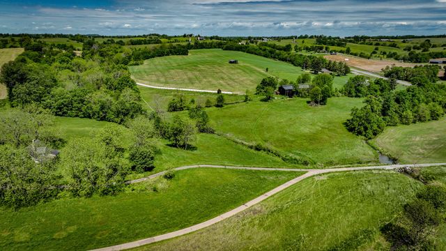 4465 US-150, Stanford, KY 40484