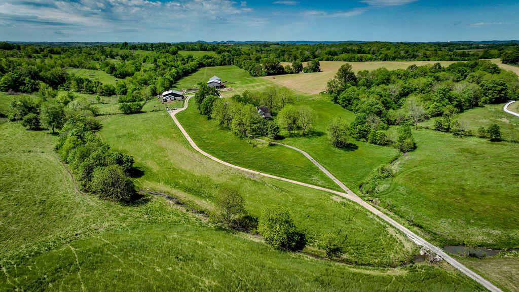 4465 US-150, Stanford, KY 40484