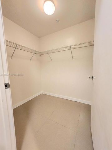 999 SW 1st Ave 2201, Miami, FL 33130