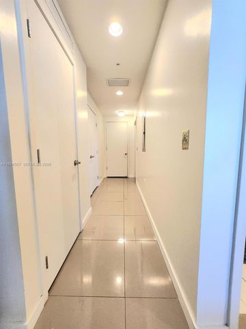 999 SW 1st Ave 2201, Miami, FL 33130