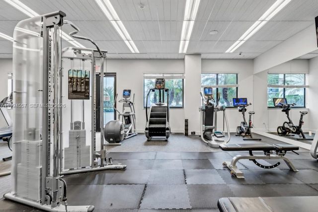 999 SW 1st Ave 2201, Miami, FL 33130