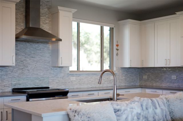 21013 Nimitz Ave, Lago Vista, TX 78645