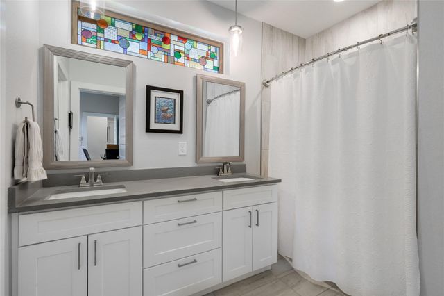 21013 Nimitz Ave, Lago Vista, TX 78645