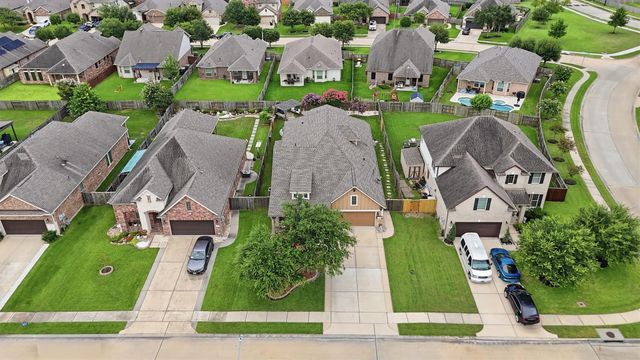 1920 Cedar Ridge Lane, Pearland, TX 77089