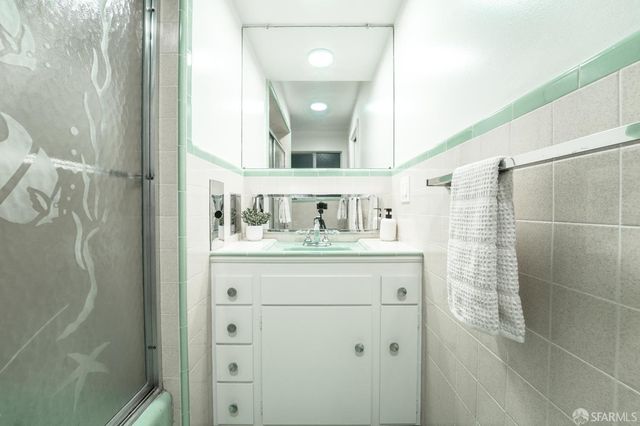 393 2nd Avenue, Daly City, CA 94014