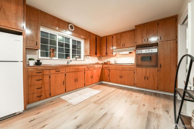 393 2nd Avenue, Daly City, CA 94014