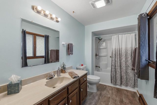 820 E Center Street, Juneau, WI 53039