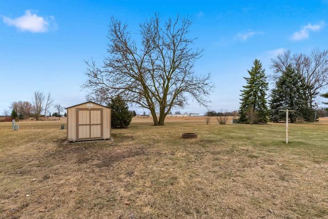 820 E Center Street, Juneau, WI 53039