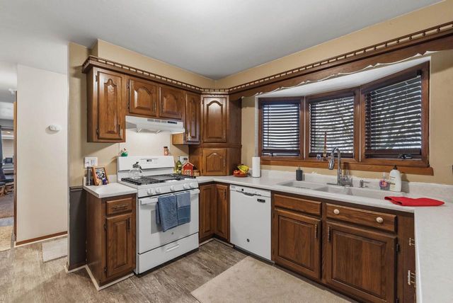 820 E Center Street, Juneau, WI 53039