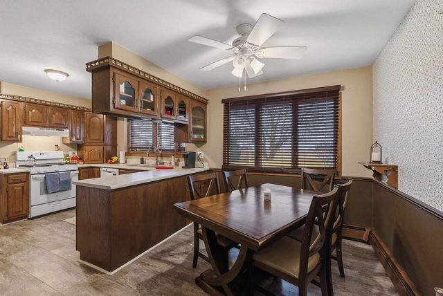 820 E Center Street, Juneau, WI 53039