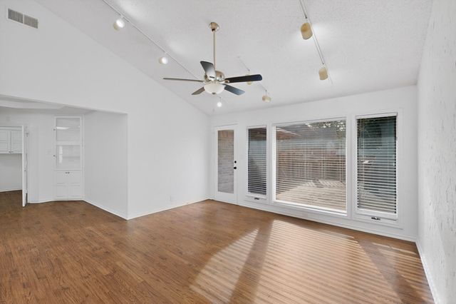 2712 Lincoln Drive, Arlington, TX 76006