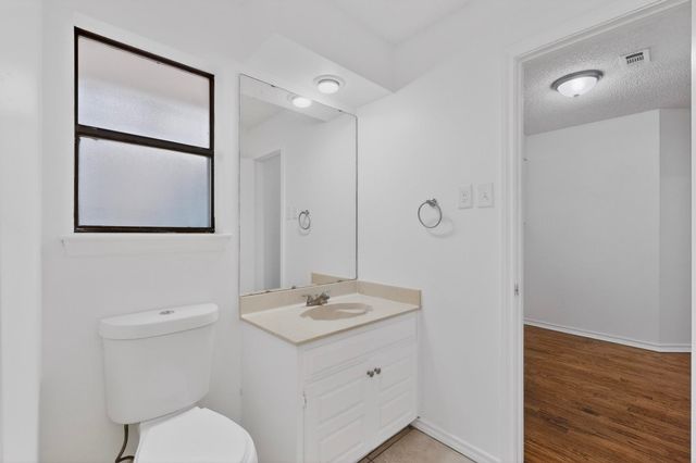 2712 Lincoln Drive, Arlington, TX 76006