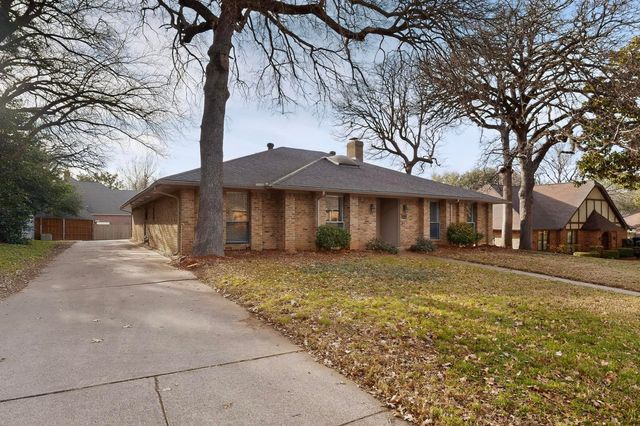 2712 Lincoln Drive, Arlington, TX 76006
