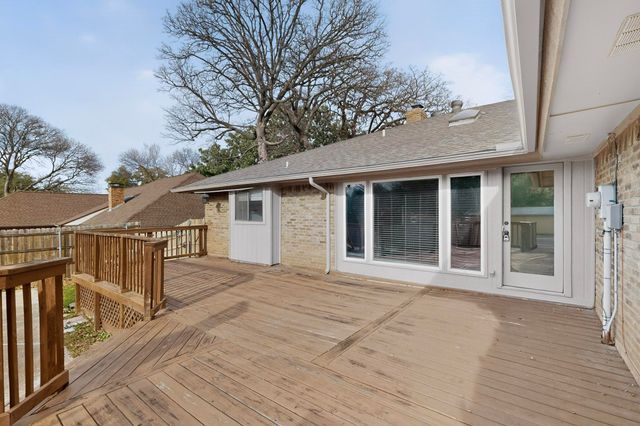 2712 Lincoln Drive, Arlington, TX 76006