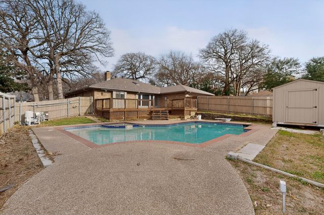 2712 Lincoln Drive, Arlington, TX 76006