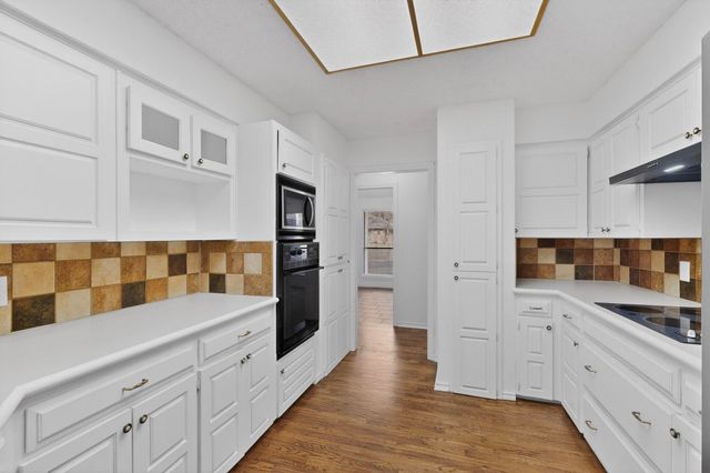 2712 Lincoln Drive, Arlington, TX 76006