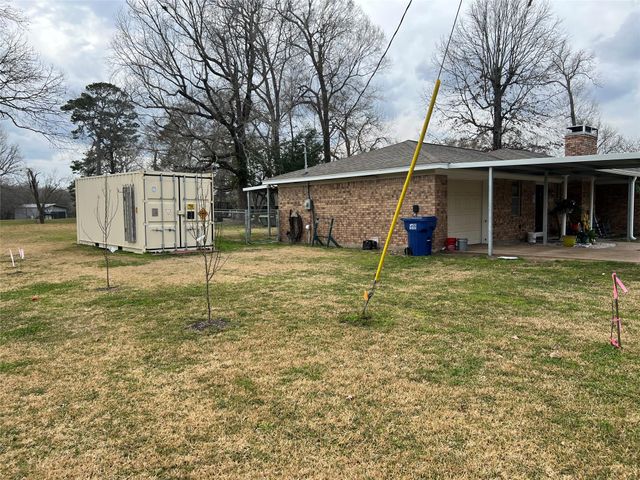 101 Vickie Lane, Shepherd, TX 77371