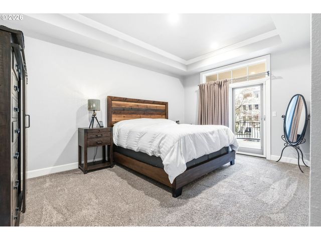 707 N HAYDEN ISLAND Dr 227, Portland, OR 97217