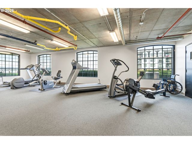 707 N HAYDEN ISLAND Dr 227, Portland, OR 97217