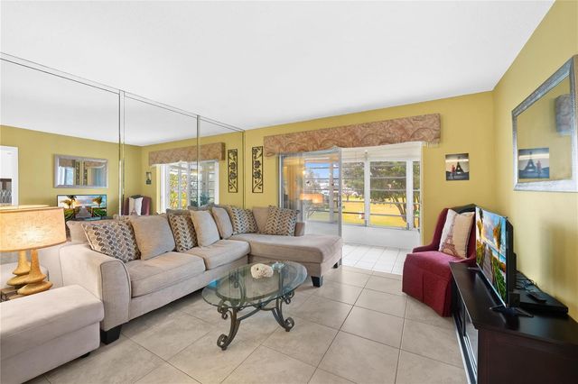 2750 W Golf Boulevard 233, Pompano Beach, FL 33064