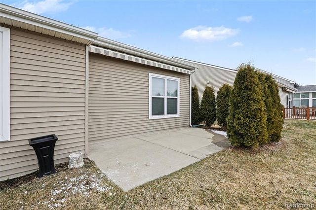 9444 Saint Andrews Drive, Grand Blanc, MI 48439