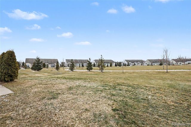 9444 Saint Andrews Drive, Grand Blanc, MI 48439