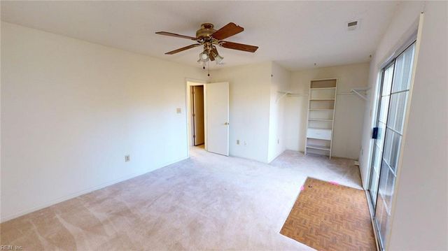 316 S Hill LN, Chesapeake, VA 23322