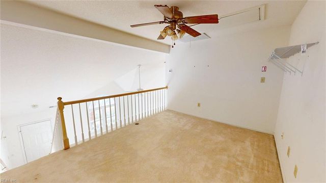 316 S Hill LN, Chesapeake, VA 23322