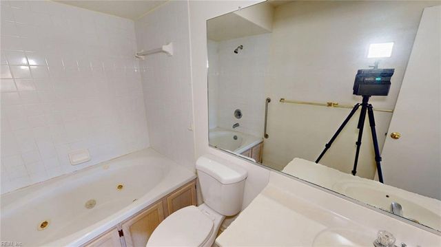 316 S Hill LN, Chesapeake, VA 23322