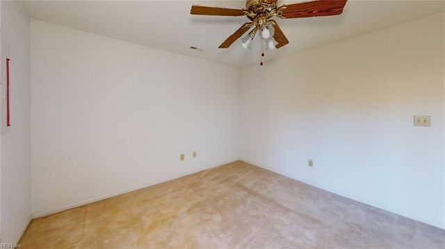 316 S Hill LN, Chesapeake, VA 23322