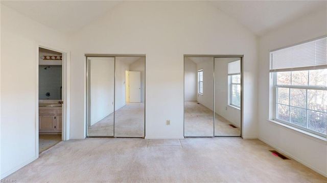 316 S Hill LN, Chesapeake, VA 23322