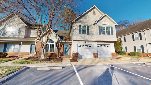 316 S Hill LN, Chesapeake, VA 23322
