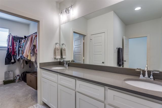 2812 Addison Park Lane, Fort Worth, TX 76110