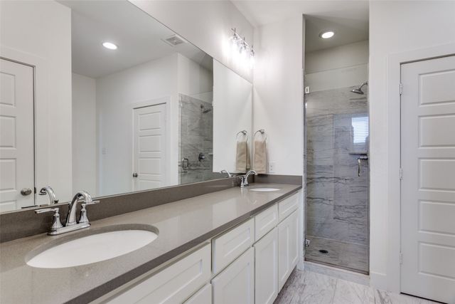 2812 Addison Park Lane, Fort Worth, TX 76110