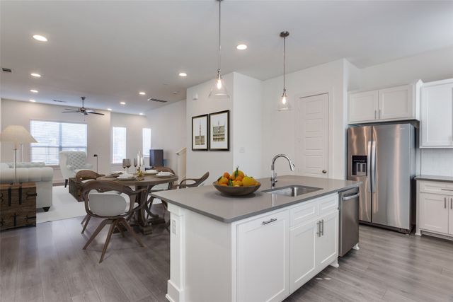 2812 Addison Park Lane, Fort Worth, TX 76110