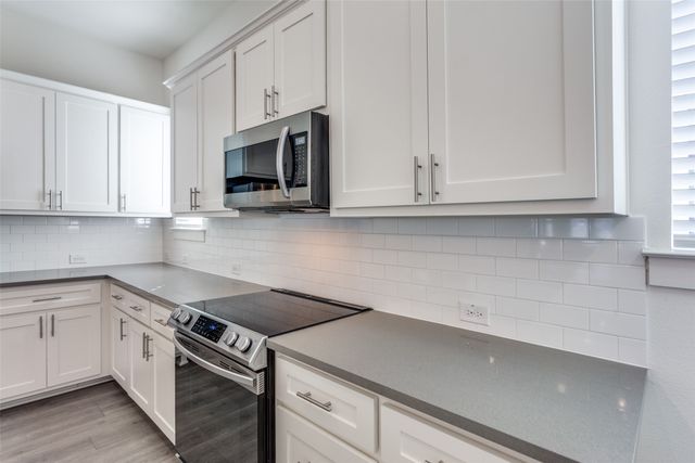 2812 Addison Park Lane, Fort Worth, TX 76110