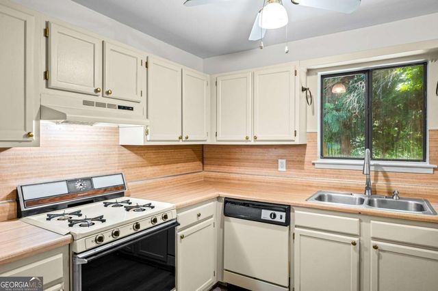 260 Toweridge Drive, Marietta, GA 30064