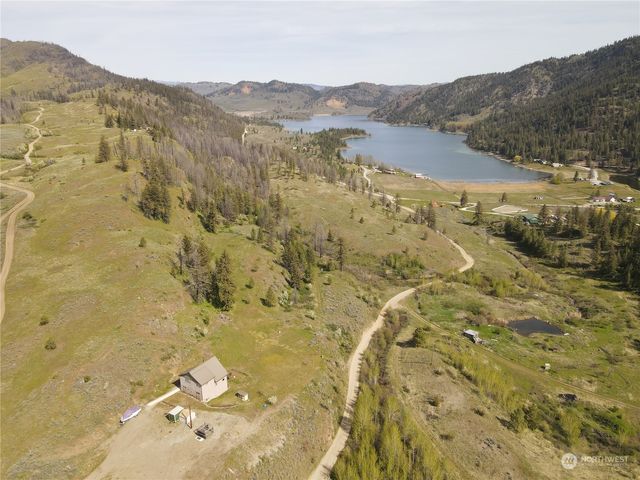 4 Eighme Road, Oroville, WA 98844
