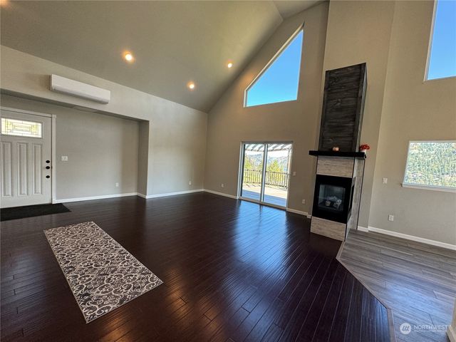 4 Eighme Road, Oroville, WA 98844