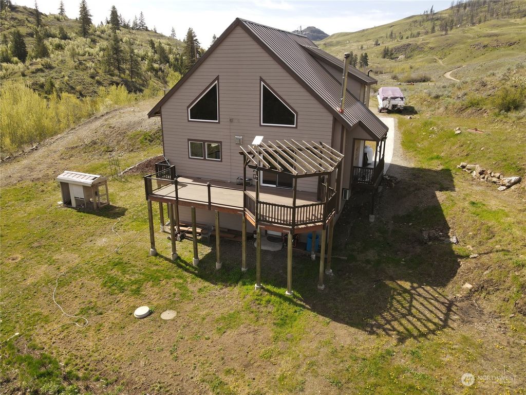 4 Eighme Road, Oroville, WA 98844