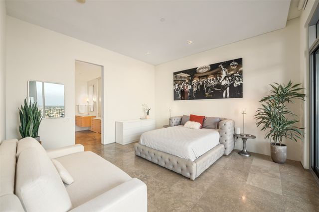 1717 Arts Plaza 2202, Dallas, TX 75201